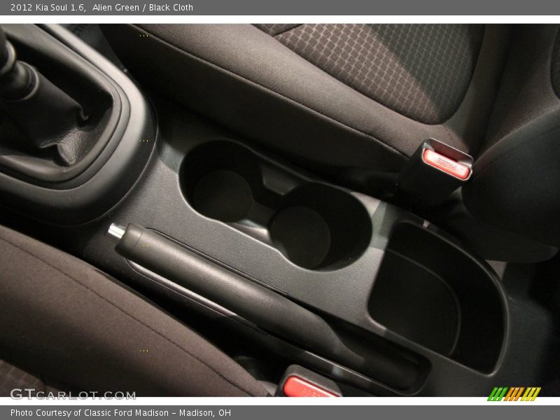 Alien Green / Black Cloth 2012 Kia Soul 1.6