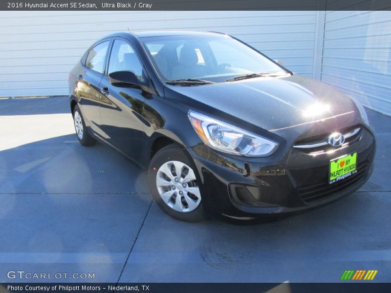 Ultra Black / Gray 2016 Hyundai Accent SE Sedan