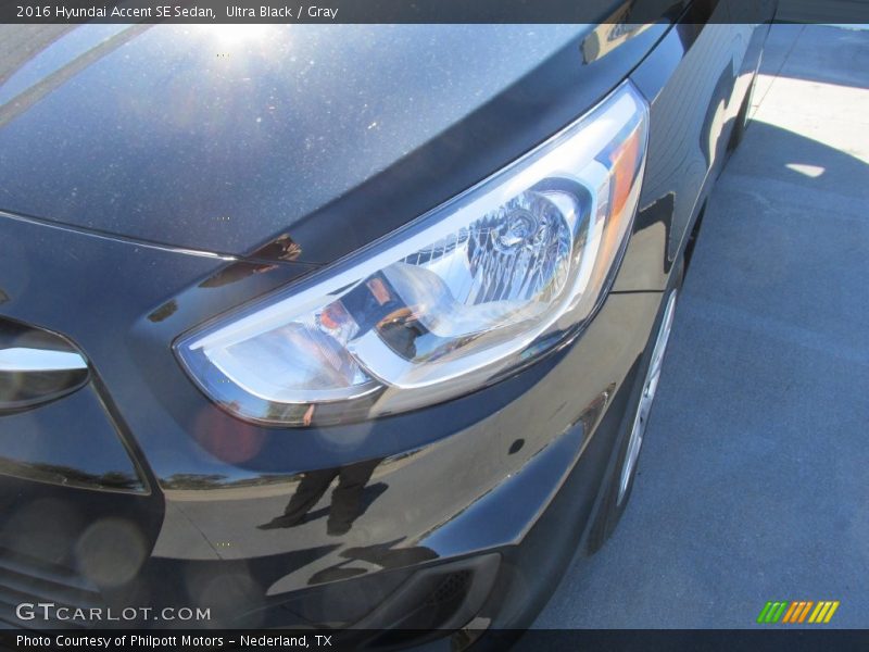 Ultra Black / Gray 2016 Hyundai Accent SE Sedan