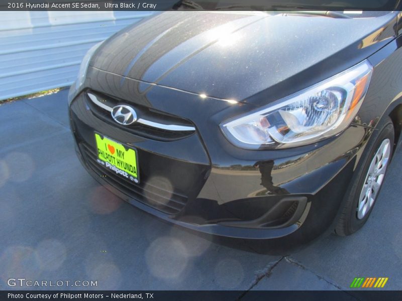 Ultra Black / Gray 2016 Hyundai Accent SE Sedan
