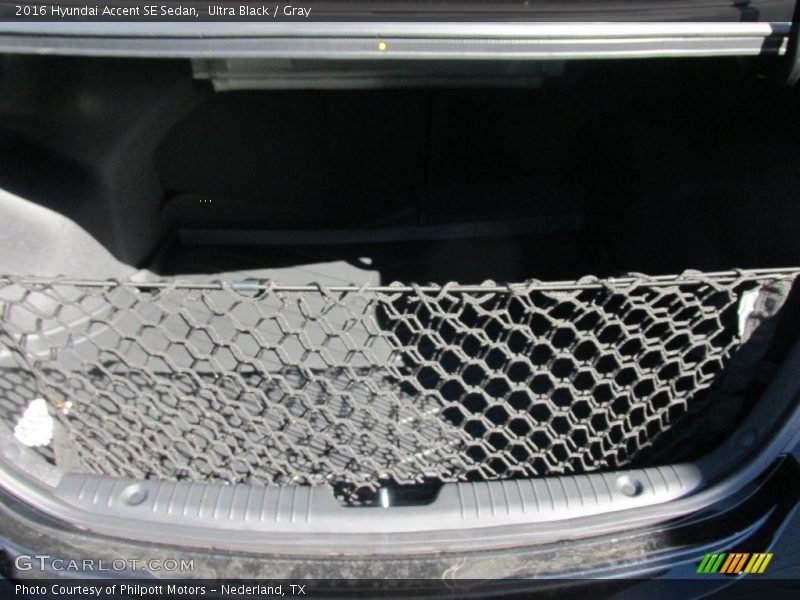 Ultra Black / Gray 2016 Hyundai Accent SE Sedan