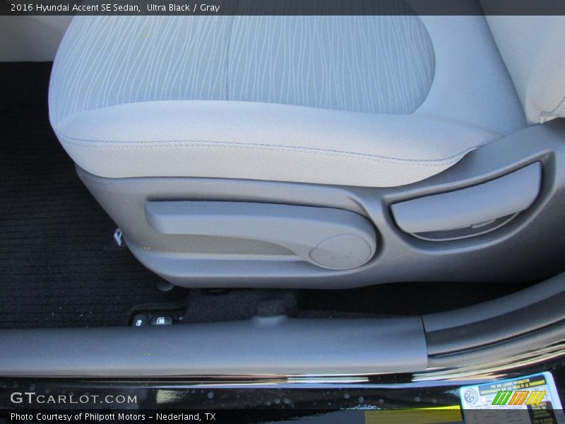 Ultra Black / Gray 2016 Hyundai Accent SE Sedan