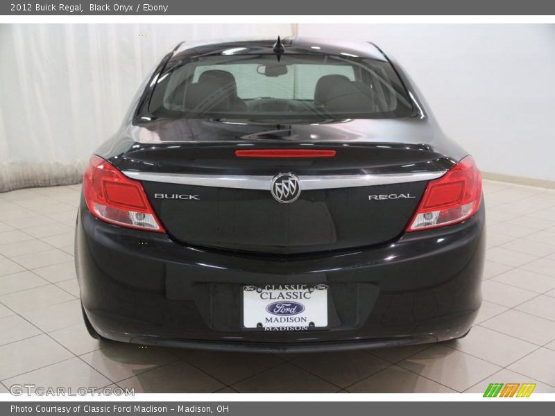 Black Onyx / Ebony 2012 Buick Regal