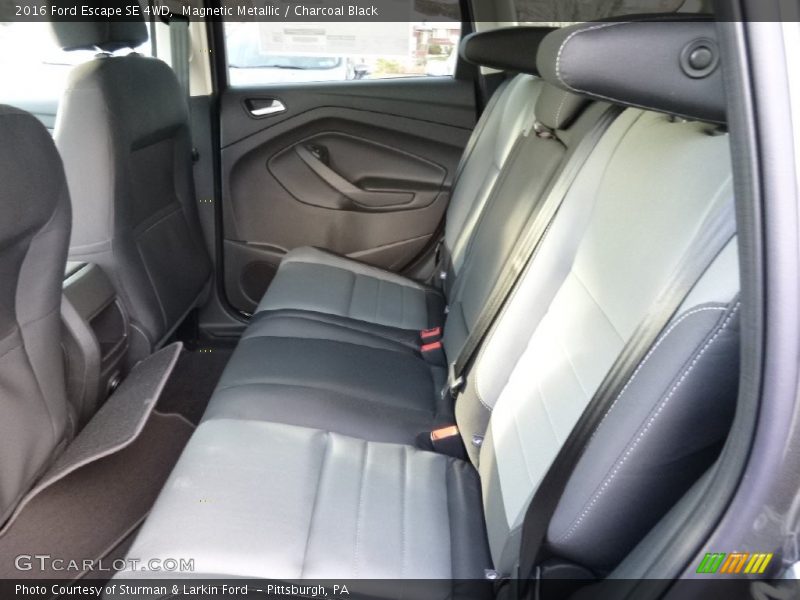 Magnetic Metallic / Charcoal Black 2016 Ford Escape SE 4WD