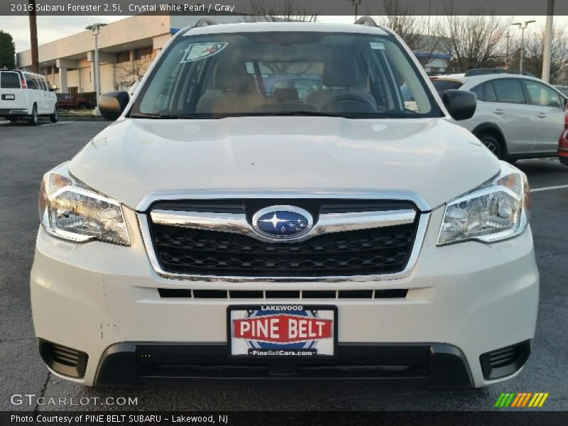 Crystal White Pearl / Gray 2016 Subaru Forester 2.5i