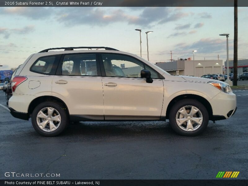 Crystal White Pearl / Gray 2016 Subaru Forester 2.5i