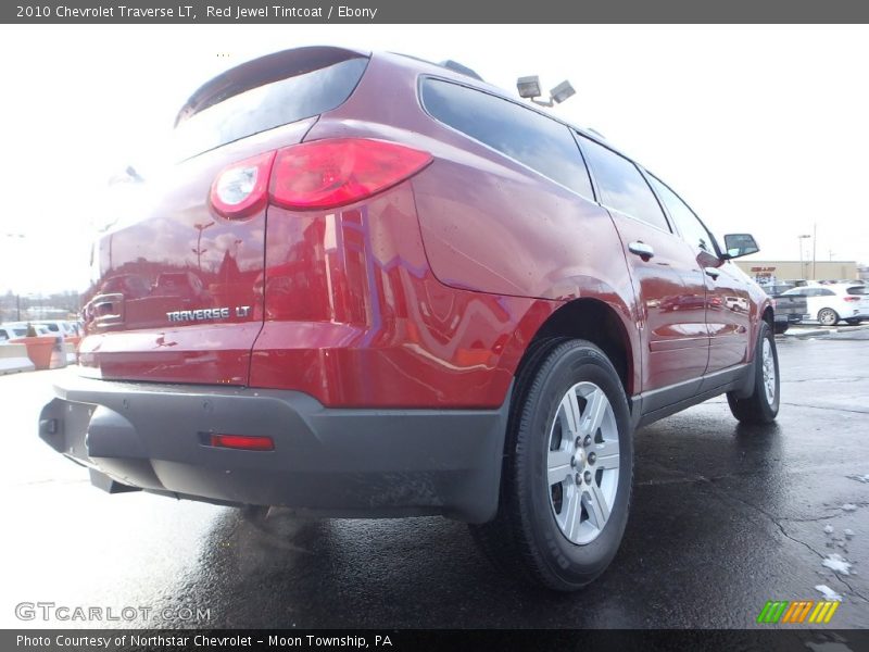 Red Jewel Tintcoat / Ebony 2010 Chevrolet Traverse LT
