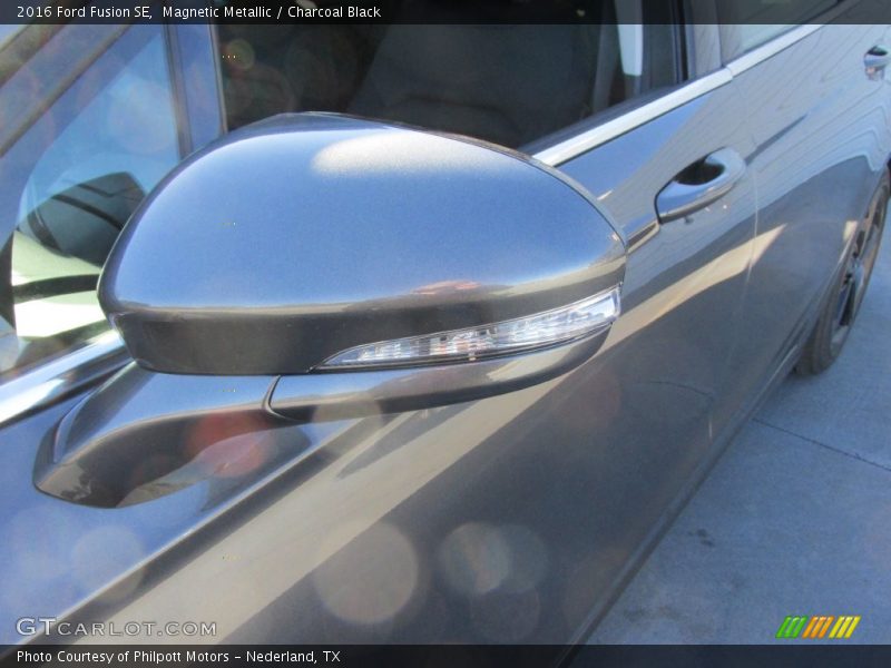 Magnetic Metallic / Charcoal Black 2016 Ford Fusion SE