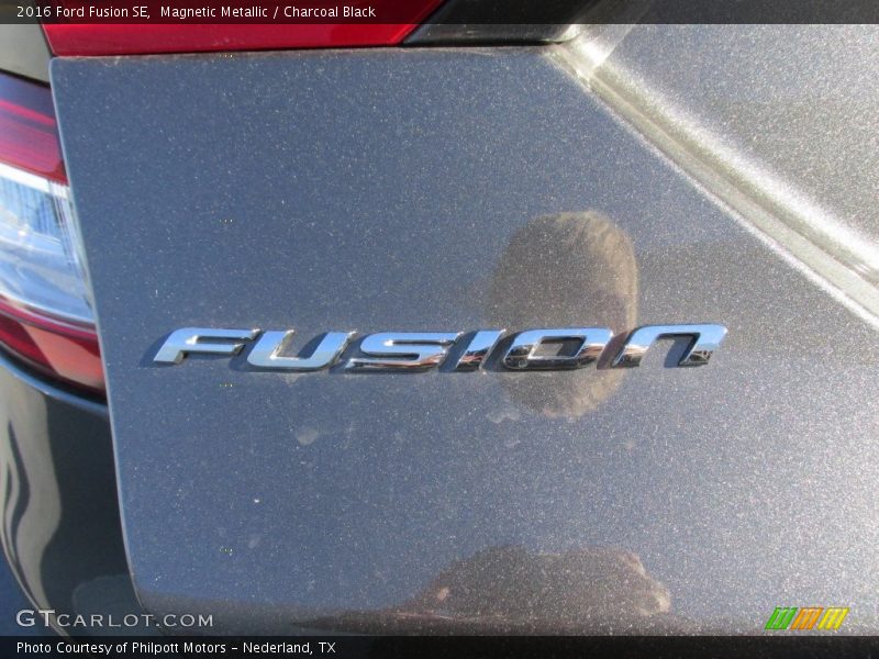 Magnetic Metallic / Charcoal Black 2016 Ford Fusion SE