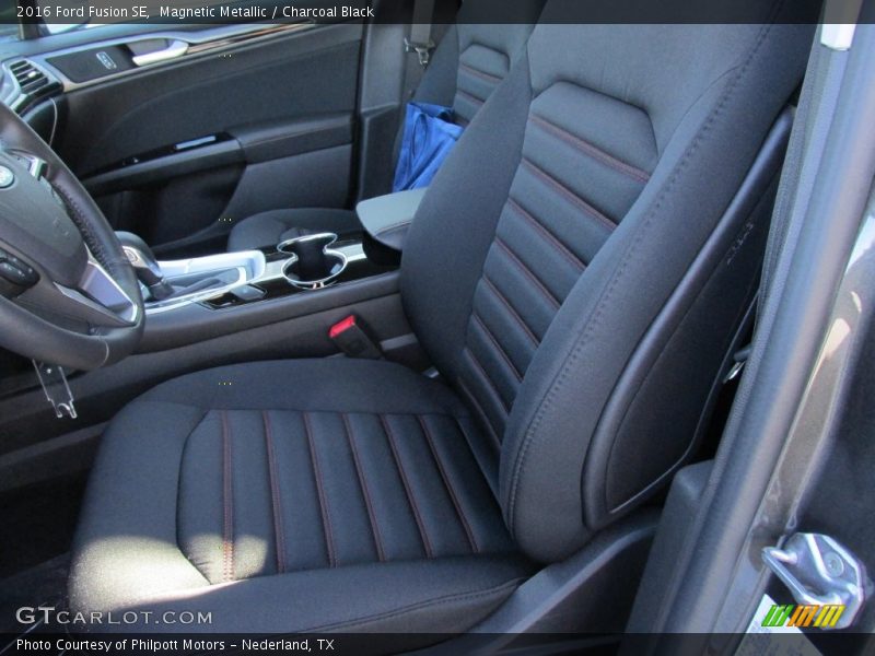 Magnetic Metallic / Charcoal Black 2016 Ford Fusion SE