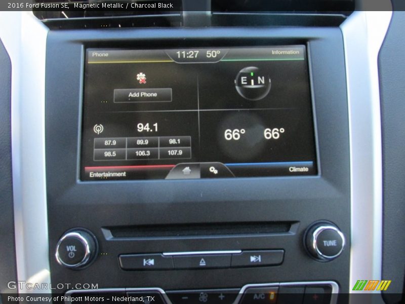 Magnetic Metallic / Charcoal Black 2016 Ford Fusion SE