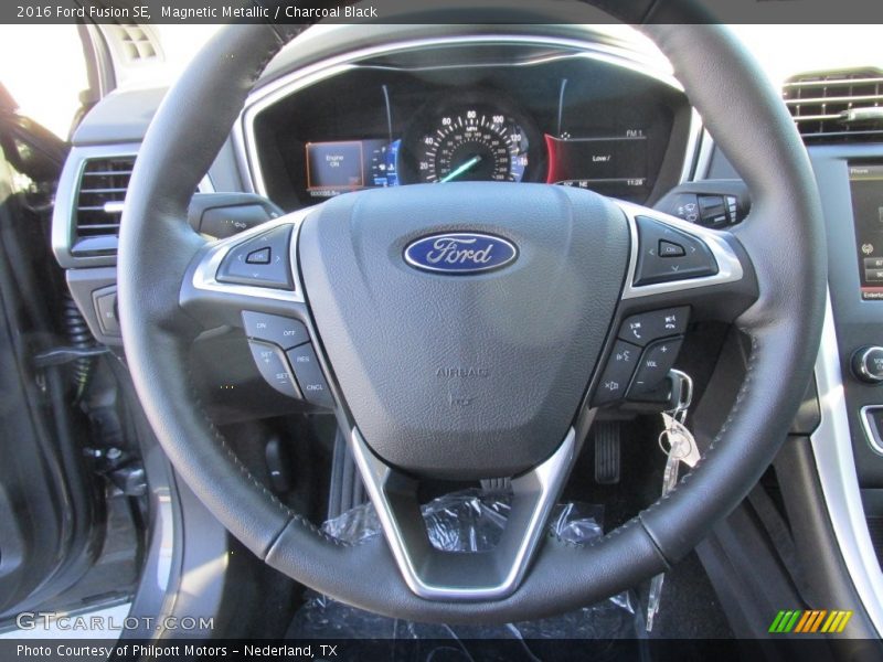 Magnetic Metallic / Charcoal Black 2016 Ford Fusion SE