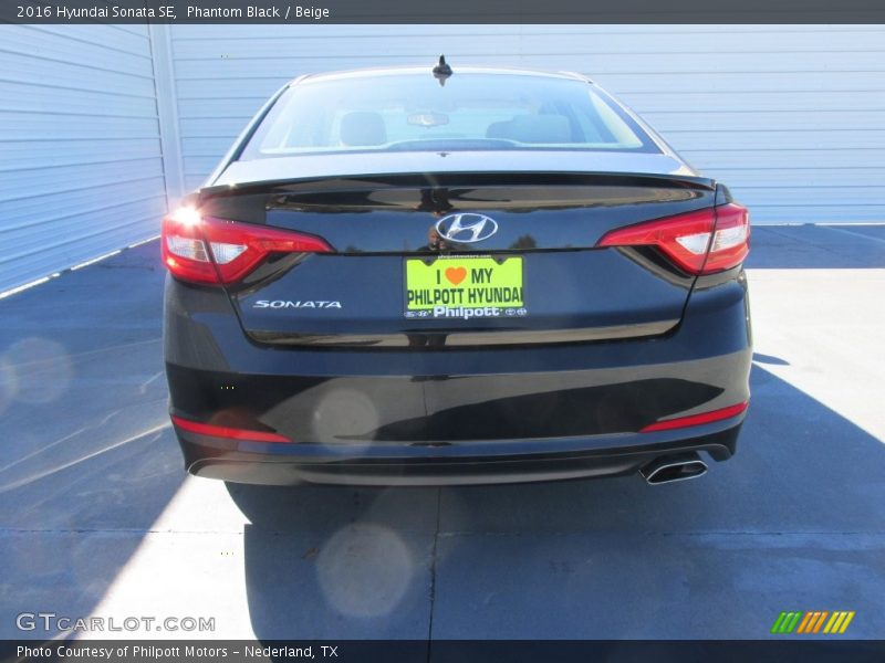 Phantom Black / Beige 2016 Hyundai Sonata SE