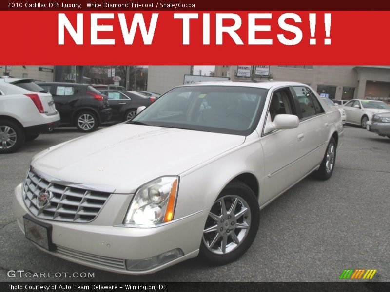 White Diamond Tri-coat / Shale/Cocoa 2010 Cadillac DTS Luxury