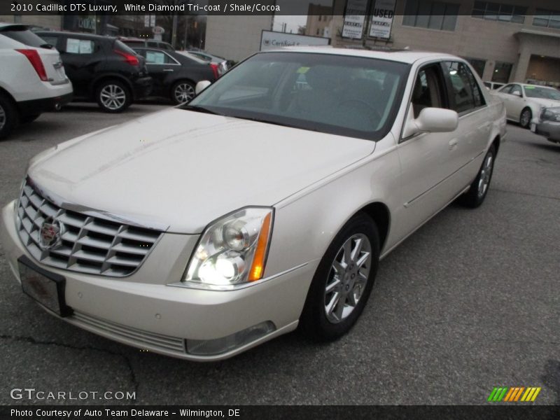 White Diamond Tri-coat / Shale/Cocoa 2010 Cadillac DTS Luxury