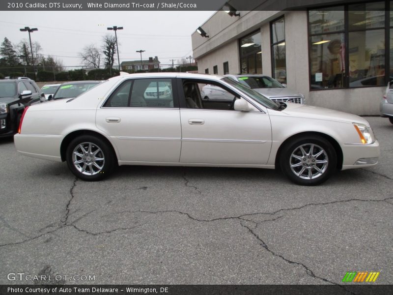 White Diamond Tri-coat / Shale/Cocoa 2010 Cadillac DTS Luxury