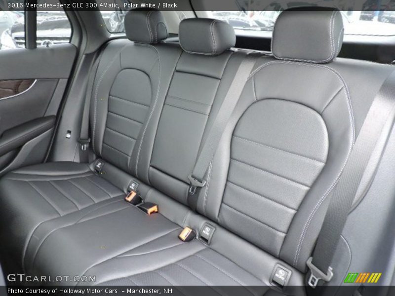 Polar White / Black 2016 Mercedes-Benz GLC 300 4Matic