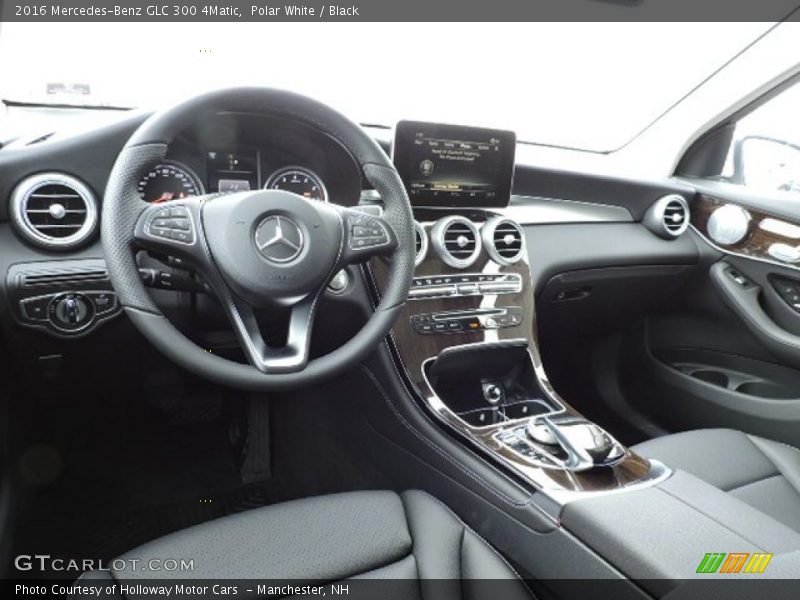 Polar White / Black 2016 Mercedes-Benz GLC 300 4Matic