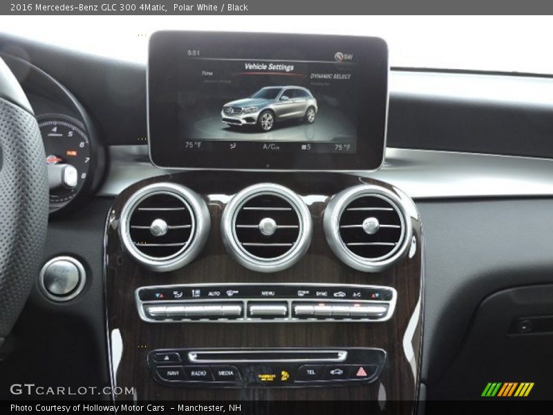 Polar White / Black 2016 Mercedes-Benz GLC 300 4Matic