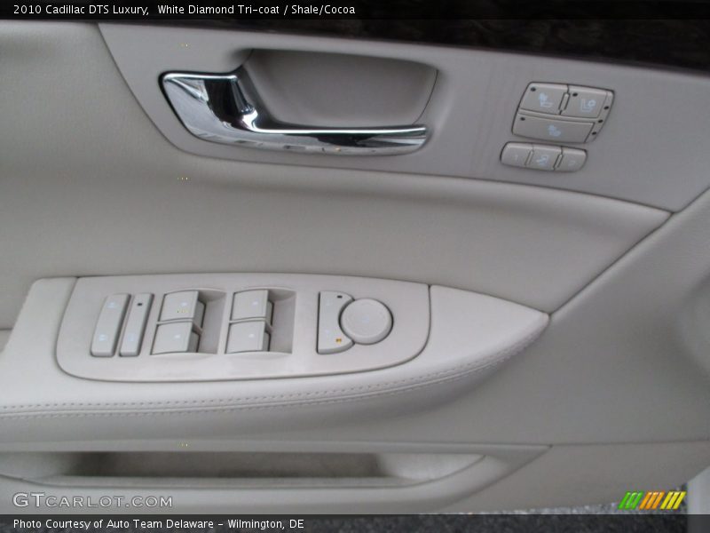 White Diamond Tri-coat / Shale/Cocoa 2010 Cadillac DTS Luxury