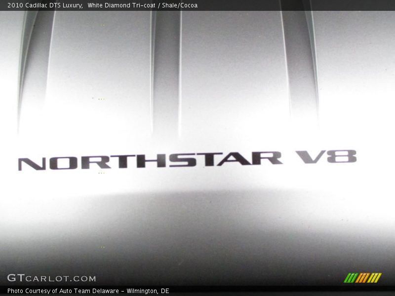 White Diamond Tri-coat / Shale/Cocoa 2010 Cadillac DTS Luxury