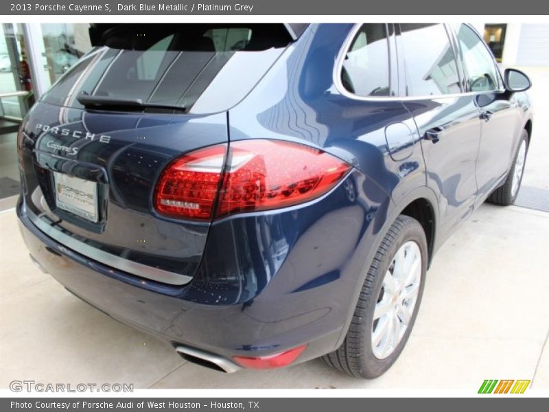 Dark Blue Metallic / Platinum Grey 2013 Porsche Cayenne S