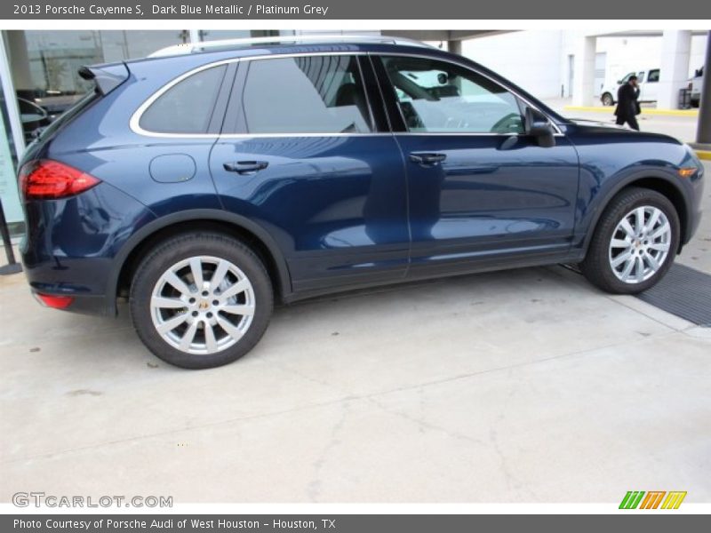 Dark Blue Metallic / Platinum Grey 2013 Porsche Cayenne S