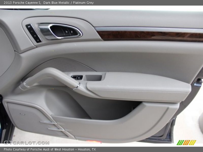 Dark Blue Metallic / Platinum Grey 2013 Porsche Cayenne S