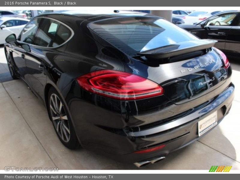 Black / Black 2016 Porsche Panamera S