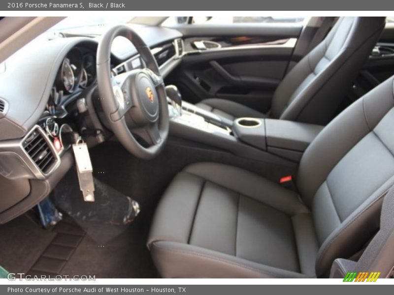 Black / Black 2016 Porsche Panamera S