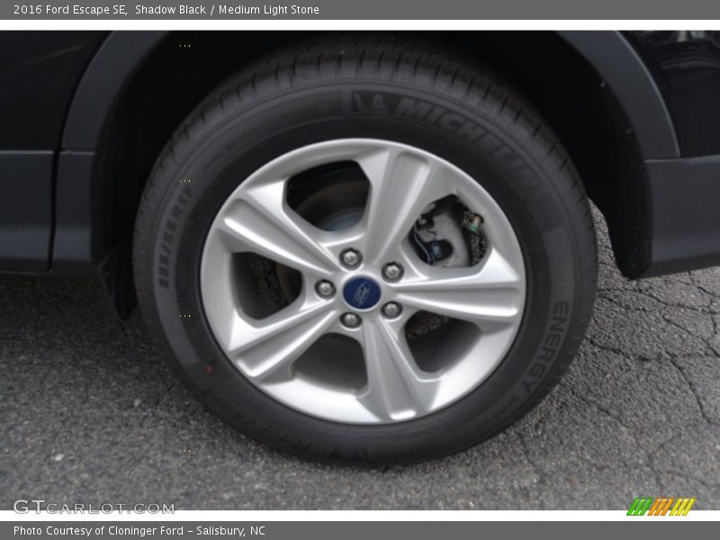 Shadow Black / Medium Light Stone 2016 Ford Escape SE