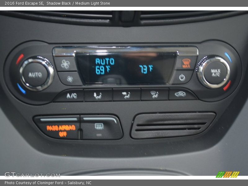 Shadow Black / Medium Light Stone 2016 Ford Escape SE