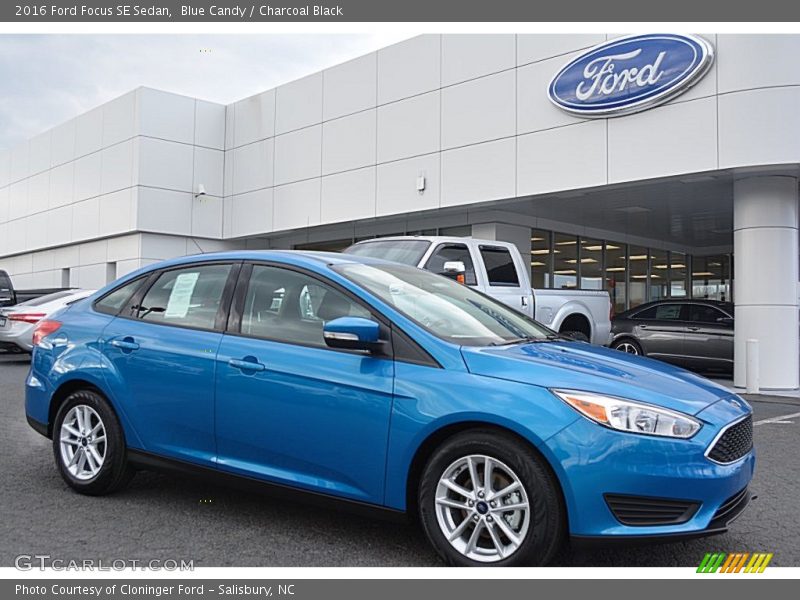 Blue Candy / Charcoal Black 2016 Ford Focus SE Sedan