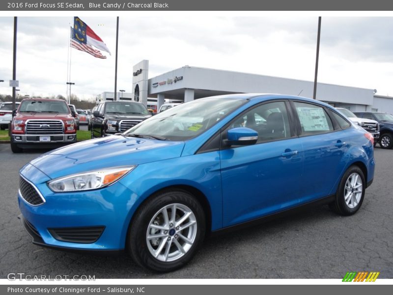 Blue Candy / Charcoal Black 2016 Ford Focus SE Sedan