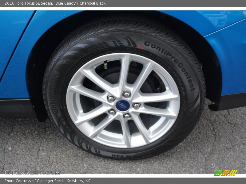 Blue Candy / Charcoal Black 2016 Ford Focus SE Sedan