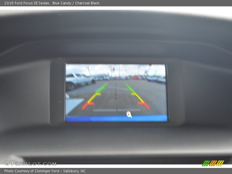 Blue Candy / Charcoal Black 2016 Ford Focus SE Sedan