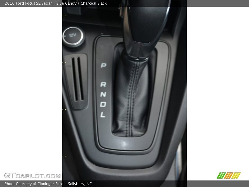 Blue Candy / Charcoal Black 2016 Ford Focus SE Sedan