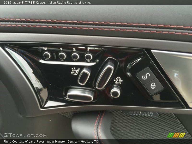 Controls of 2016 F-TYPE R Coupe