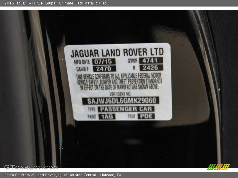 Ultimate Black Metallic / Jet 2016 Jaguar F-TYPE R Coupe