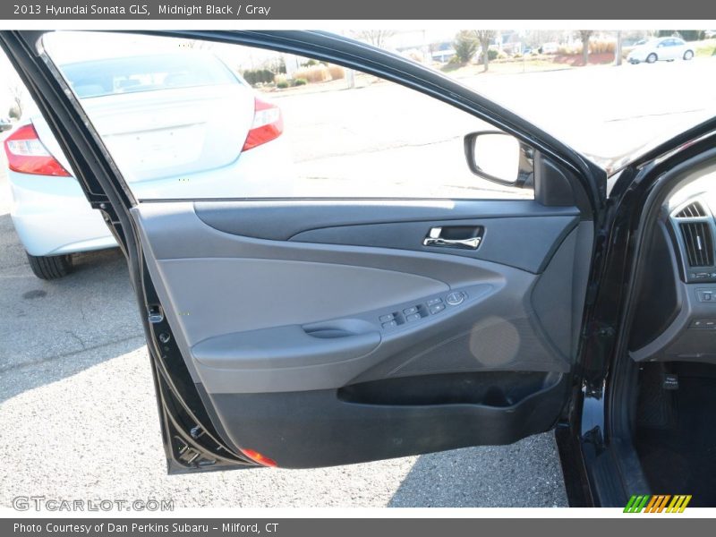 Midnight Black / Gray 2013 Hyundai Sonata GLS