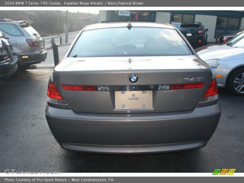 Kalahari Beige Metallic / Black/Natural Brown 2004 BMW 7 Series 745i Sedan