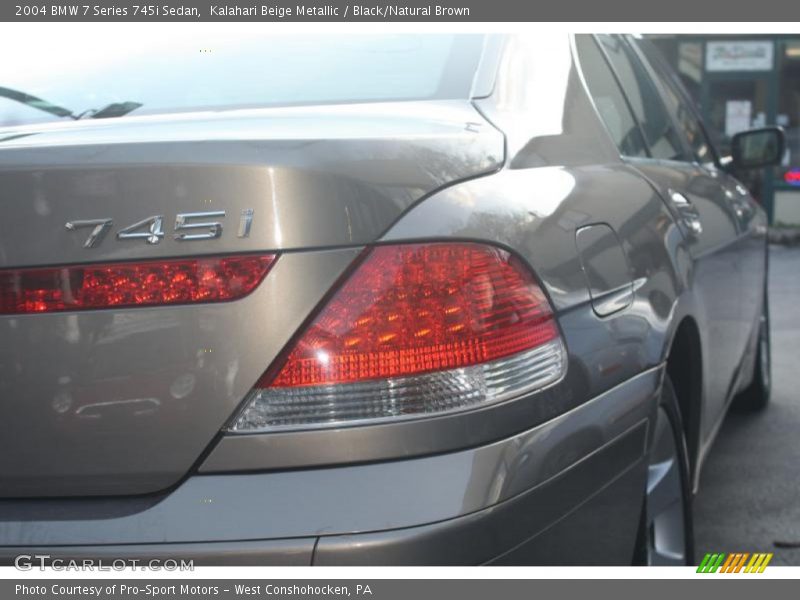 Kalahari Beige Metallic / Black/Natural Brown 2004 BMW 7 Series 745i Sedan