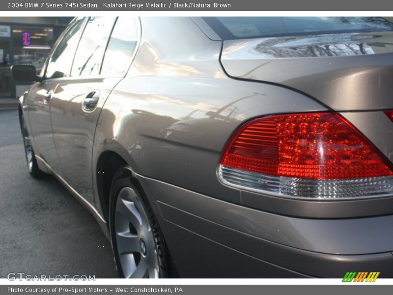 Kalahari Beige Metallic / Black/Natural Brown 2004 BMW 7 Series 745i Sedan
