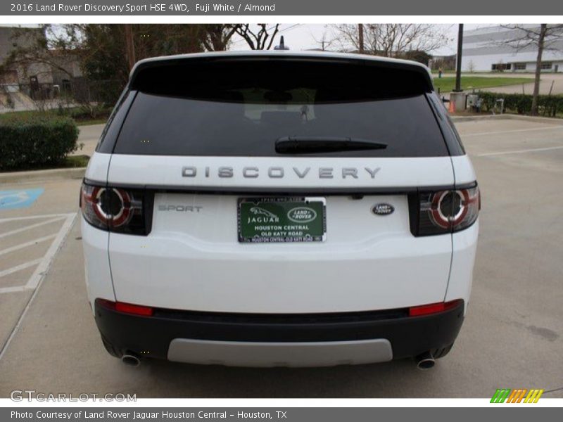 Fuji White / Almond 2016 Land Rover Discovery Sport HSE 4WD