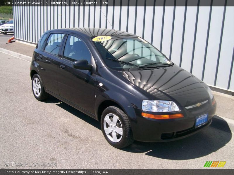 Black / Charcoal Black 2007 Chevrolet Aveo 5 LS Hatchback