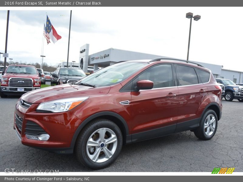 Sunset Metallic / Charcoal Black 2016 Ford Escape SE