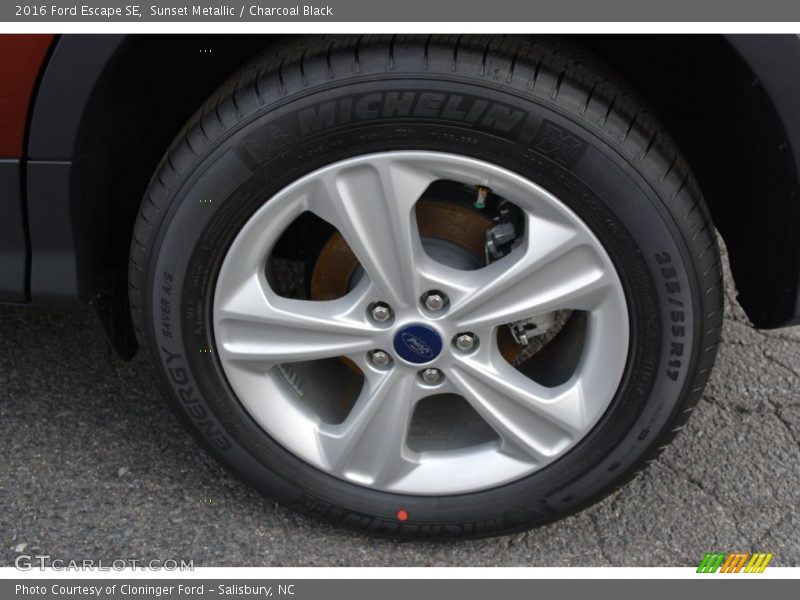 Sunset Metallic / Charcoal Black 2016 Ford Escape SE