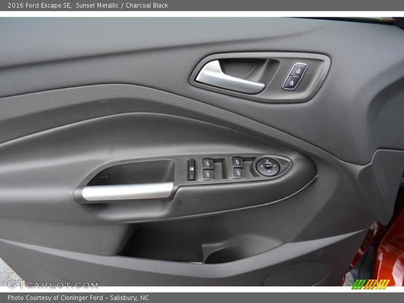 Sunset Metallic / Charcoal Black 2016 Ford Escape SE