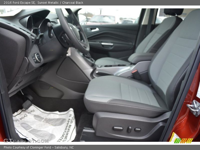 Sunset Metallic / Charcoal Black 2016 Ford Escape SE