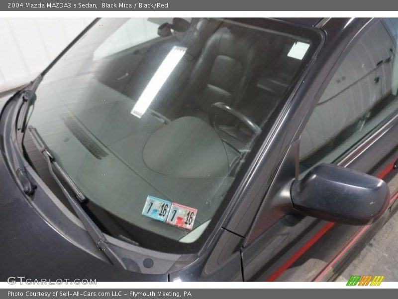 Black Mica / Black/Red 2004 Mazda MAZDA3 s Sedan